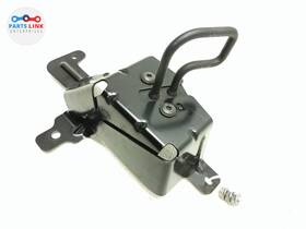 L8b2-612d26-ae Land Rover 20-23 Defender 110 Rear Right Seat Hook Lock Adjustment Latch 2nd Row Assy L663