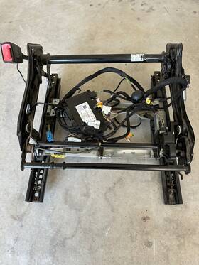 2128601369 Mercedes-benz W212 10-16 E Class Front Left Side Lower Seat Frame Track Rail