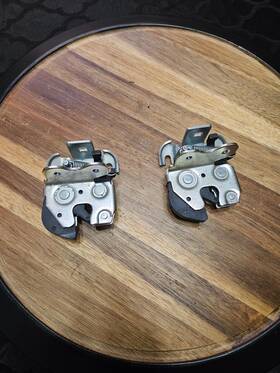 Mercedes-benz 215.mb1d07 2001-2007 C230 W203 Rear Seat Lock Latch Set Oem