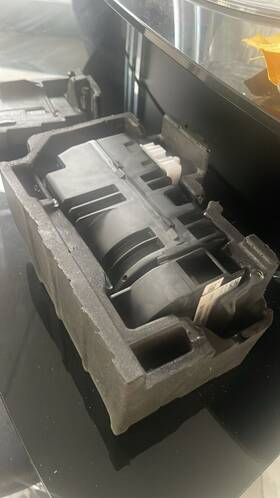 2229004609 Mercedes-benz 14-19 S63 Amg - Dynamic Seat Pneumatic Vacuum Pump / Control Unit