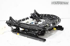 A0009106303 Mercedes-benz 2015-2020 C300 W205 Front Right Side Lower Seat Frame Track Oem