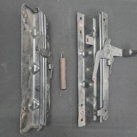 3689618 Mopar 1972 Plymouth Duster A Body Bucket Seat Tracks Drivers Side Oe