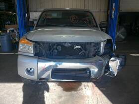202.da1711 Nissan Titan 2011 Front Seat 899880