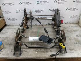 203.da1v07 Nissan 350z 2007 Front Seat Track 387756