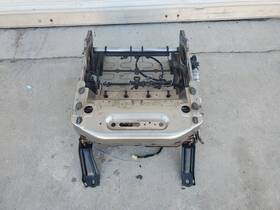87301-3ka2a Nissan 17 18 19 20 Pathfinder Memory Power Seat Track Driver 2017-2020