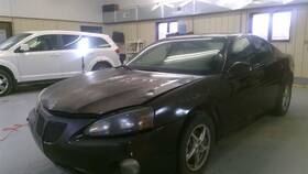 203.gm2r08 Pontiac Grand Pri 2008 Front Seat Track 1637133