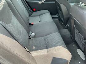 215.gm2h07 Pontiac G6 2007 Rear Seat 60/40 Bench Black Gray Combo Cloth Second Row 769063