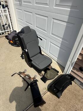 1629126 Ram 5th 1500 Bench Seat With Working Rear Ports