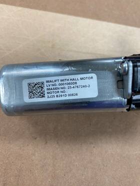 23-4767240-2 Subaru Newer Front Left Seat Adjust Motor Used Outback Legacy Ascent Forester