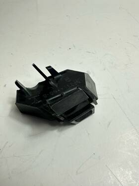 1072914-00-b Tesla 2012 To 2015 Model S Front Right Bumper Fascia Bracket Oem