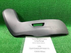 1494067-00-b Tesla 1564299-80-a 2020-2023 Model Y 7s Second Row Right Seat Side Shield Oem