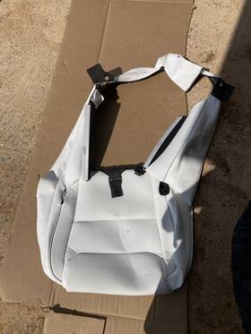 1607768-16-g Tesla Model X 2nd Row Right Seat Bottom Cover Ultra White 21-2024