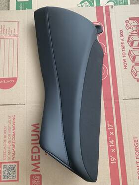 1836647-01-a Tesla 1836647-91-a 24-25 3 Second Row Bolster Left Hand Black