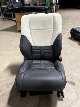 202-12221ar Toyota 2023 Tundra Black/white Leather Passenger Side Front Power Seat Heated