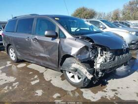 215.to1411 Toyota Sienna 2011 Seat Rear 3836521 215.to1411 Toyota Sienna 2011 Seat Rear 3836521