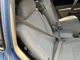 215.to1f08 Toyota Passenger Right Rear Seat Beige Cloth With Console Fits 2008 Highlander 764870