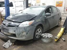 215.to1n11 Toyota Prius 2011 Seat Rear 1104075