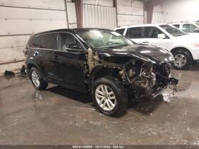 220.to1f16 Toyota Highlandr 2016 Third Seat Station Wagon Van 1615877