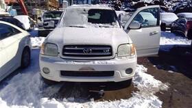 220.to1s04 Toyota Sequoia 2004 Third Seat Station Wagon Van 1257876