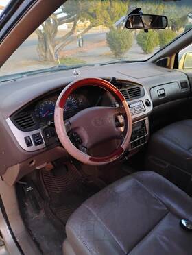 4t3zf13c82u472642 Toyota 2002 Sienna Xle Leather Seats