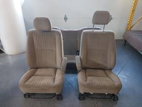 711200c050 Toyota Ft05-ft06 Tundra Extended Cab Sr5 Manual Tan Cloth Seat Set Oem
