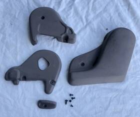 71812-04020 Toyota 96-00 Tacoma Driver Front Seat 60/40 Track Rails Plastic Trim Tan Left