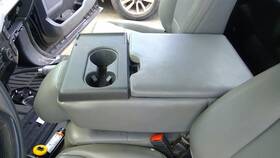 7686981 United Recyclers Group Used Front Center Seat Fits 2023 Ford F250sd Pickup Bucket And Bench Viny