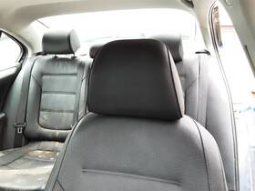 206.vw1h11 Volkswagen Jetta 2011 Headrest 1234833