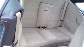 215.vw1e09 Volkswagen Eos Convertible 2009 Seat Rear