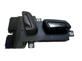 561959748 Volkswagen 2012-2015 Vw Passat - Front Right Seat Adjustment Switch Oem