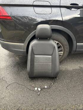 82818719-009 Volkswagen 2018-2023 Tiguan Front Left Driver Side Upper Cushion Seat Black Oem