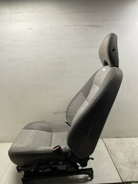 08616699-005 Volvo V50 T5 2005 Front Right Passenger Seat Factory