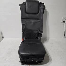 215.vo1w04 Volvo 2003-2004 Xc90 Seat Rear Middle 2nd Row Black Oem Booster Option 04-04