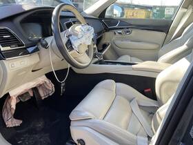 220.vo1w18 Volvo Xc90 2018 Third Seat Station Wagon Van 4658222 220.vo1w18 Volvo Xc90 2018 Third Seat Station Wagon Van 4658222