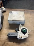 07-13 Mercedes W221 S550 Front Right Passenger Side Door Window Regulator Motor. Fixed Price $95.00.