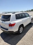 Rh,fr,blk,lea,headrest Oem 2013 Toyota Highlandr. Fixed Price $288.00.